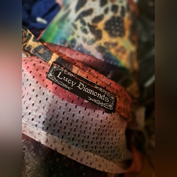 M-L Multicolor Mesh Tunic Top. - Picture 4 of 5